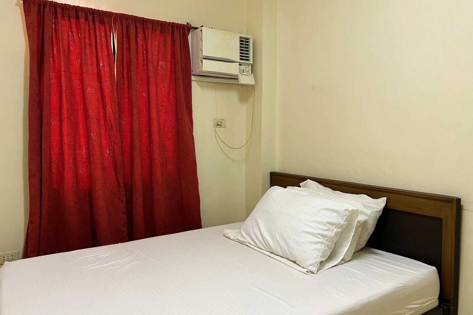 Sta Rosa Inn Iloilo Powered By Cocotel Ruang foto