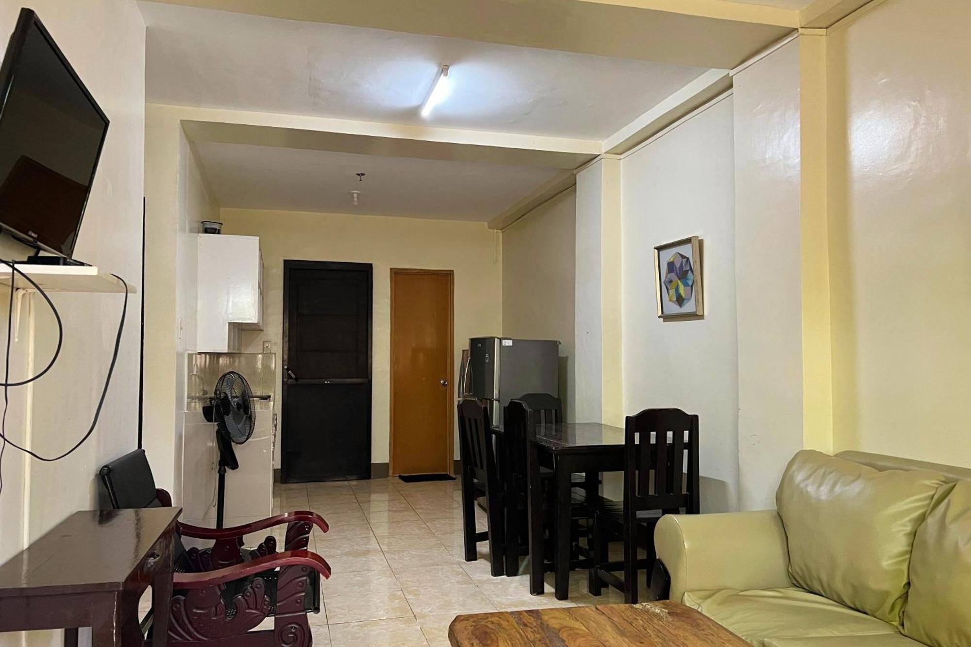 Sta Rosa Inn Iloilo Powered By Cocotel Ruang foto